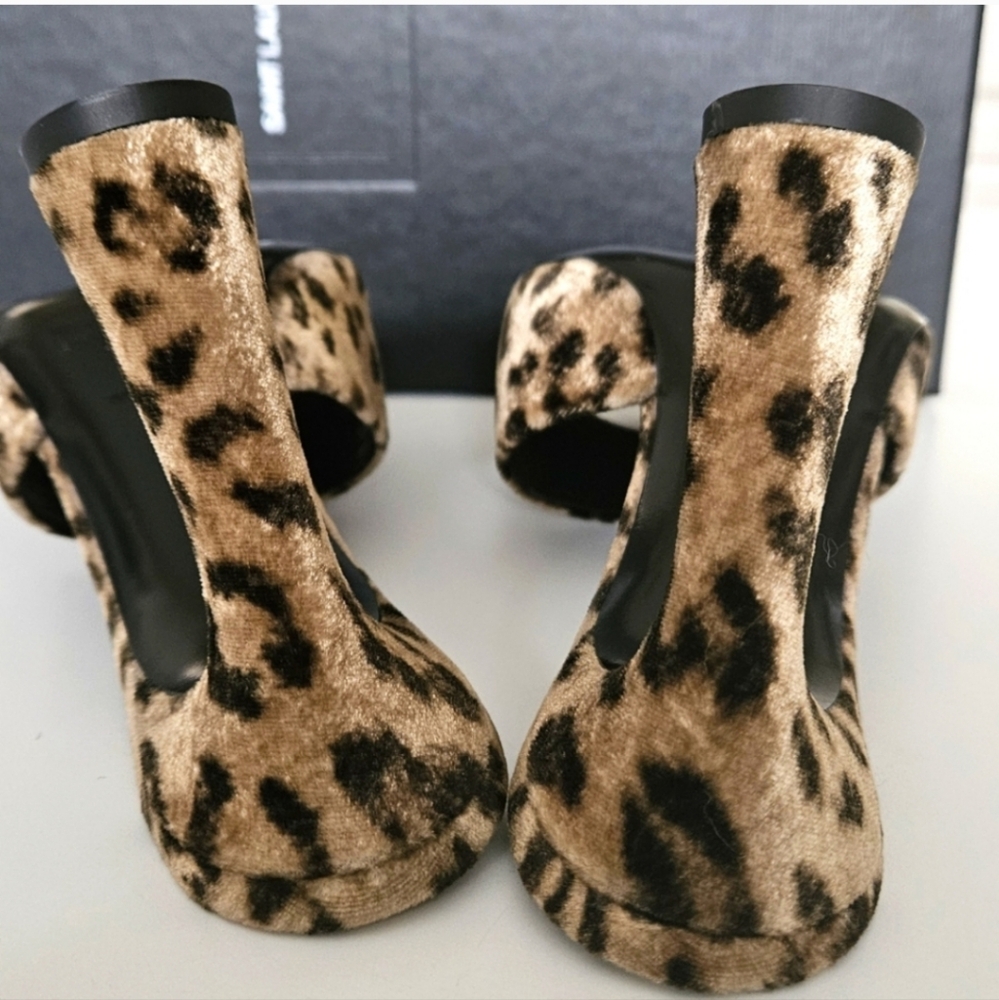 Saint Laurent Suite Heeled Mules in Leopard Velvet Velour - Picture 9 of 15